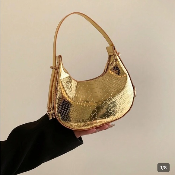 SHEIN Metallic Gold Textured Shoulder Bag - Picture 2 of 2